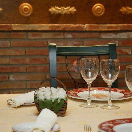 El Patio Hotel La Almunia de Dona Godina Ngoại thất bức ảnh