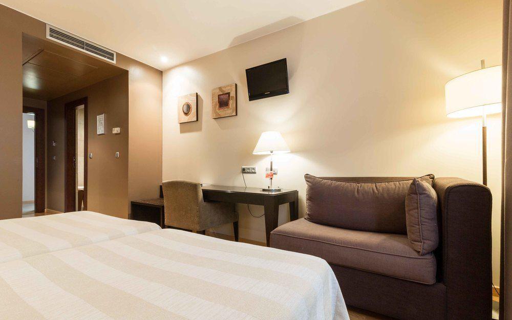 El Patio Hotel La Almunia de Dona Godina Ngoại thất bức ảnh