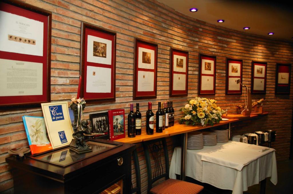 El Patio Hotel La Almunia de Dona Godina Ngoại thất bức ảnh