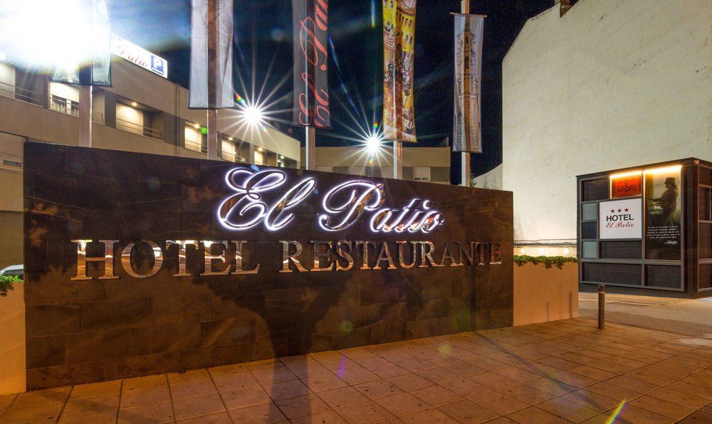 El Patio Hotel La Almunia de Dona Godina Ngoại thất bức ảnh